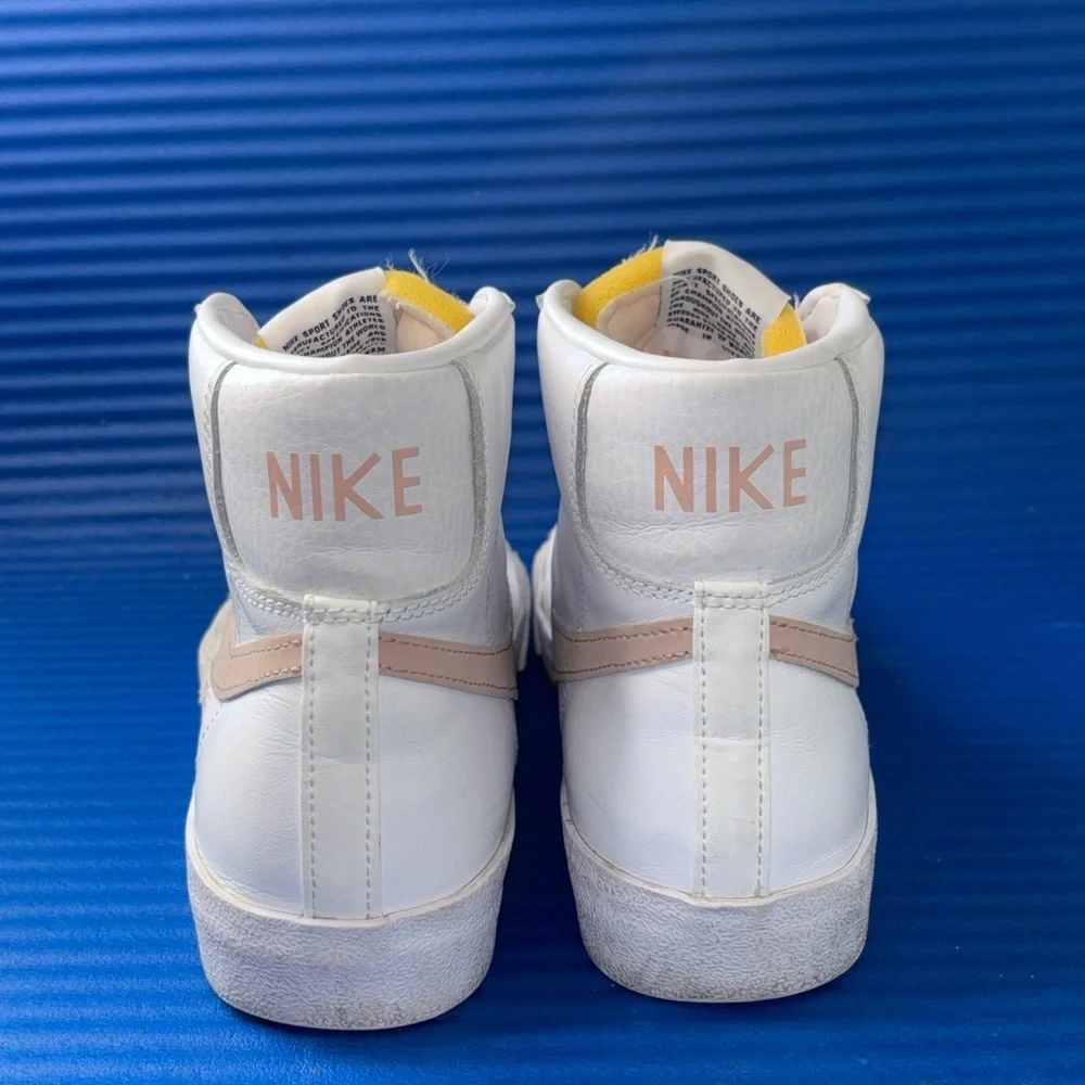 Size 10- Women’s Nike Blazer '77 Vintage Mid White Pink Oxford Sneakers